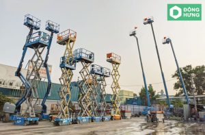 Giá bán xe nâng người cắt kéo mới và cũ