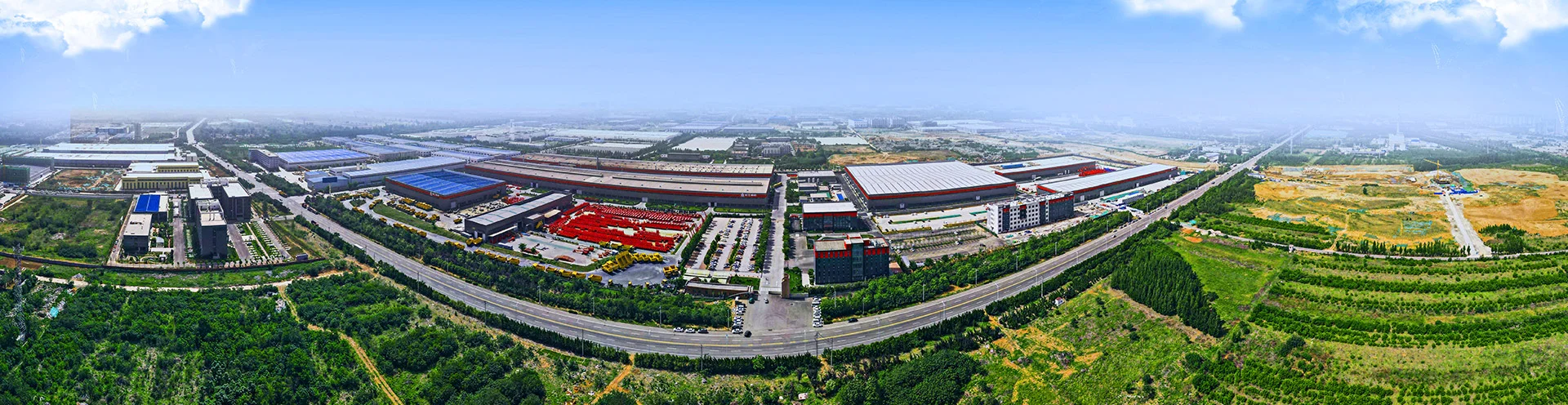 lgmg-nhc3a0-mc3a1y-se1baa3n-xue1baa5t Nhà máy sản xuất xe nâng người LGMG